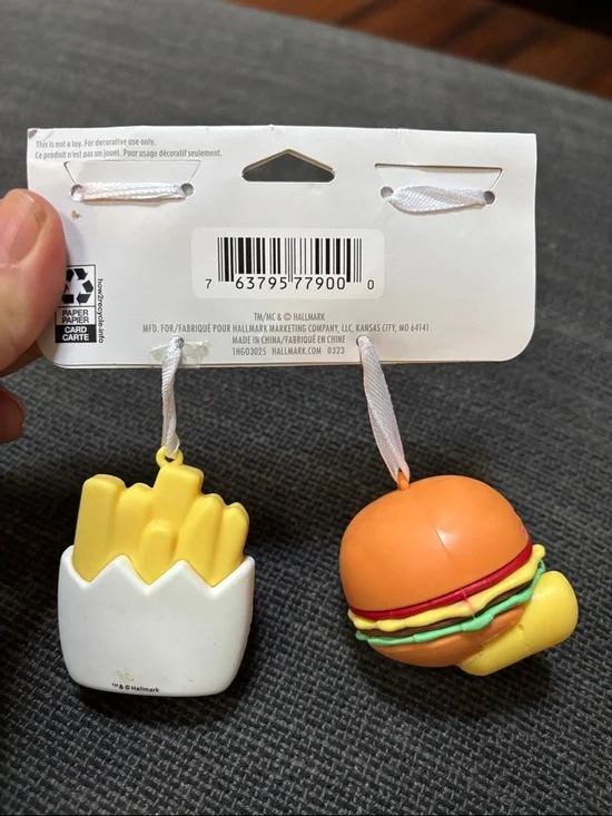 Hallmark Better Together Ornaments - Burger and fries - Picture 2 of 2